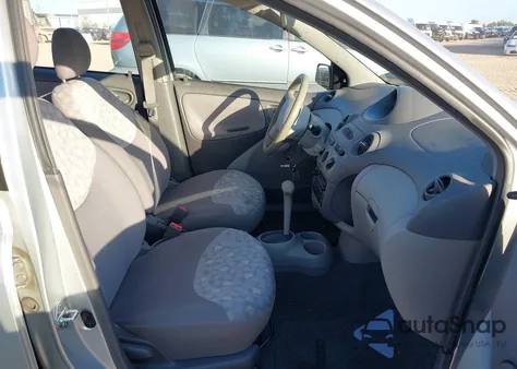 2002 Toyota Echo z USA, uszkodzony, nr VIN JTDBT123020242321